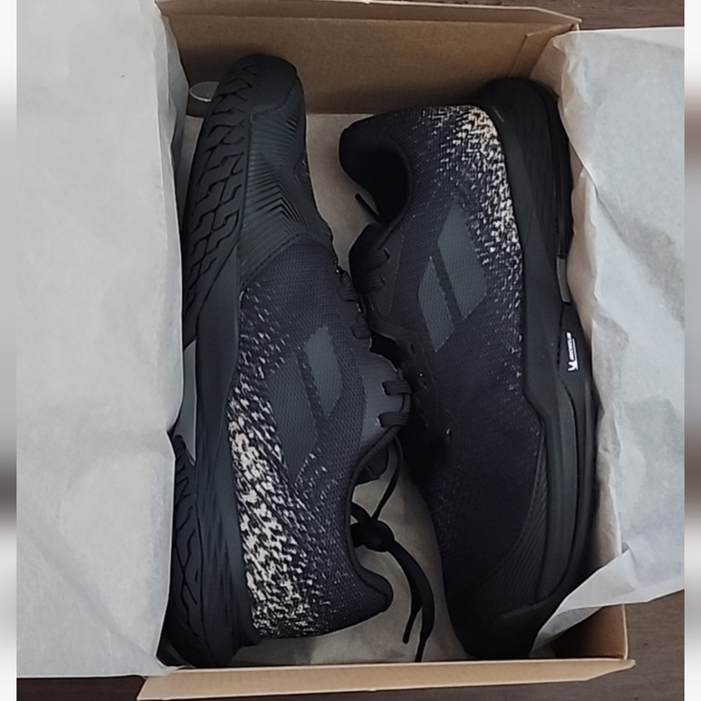 Babolat Black and Gold Tennis Shoes